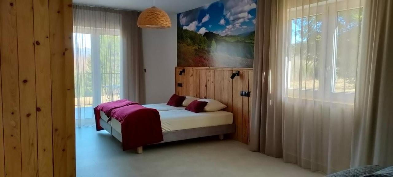 Pod Wielka Zalesiona Gora Wetlina Exteriör bild